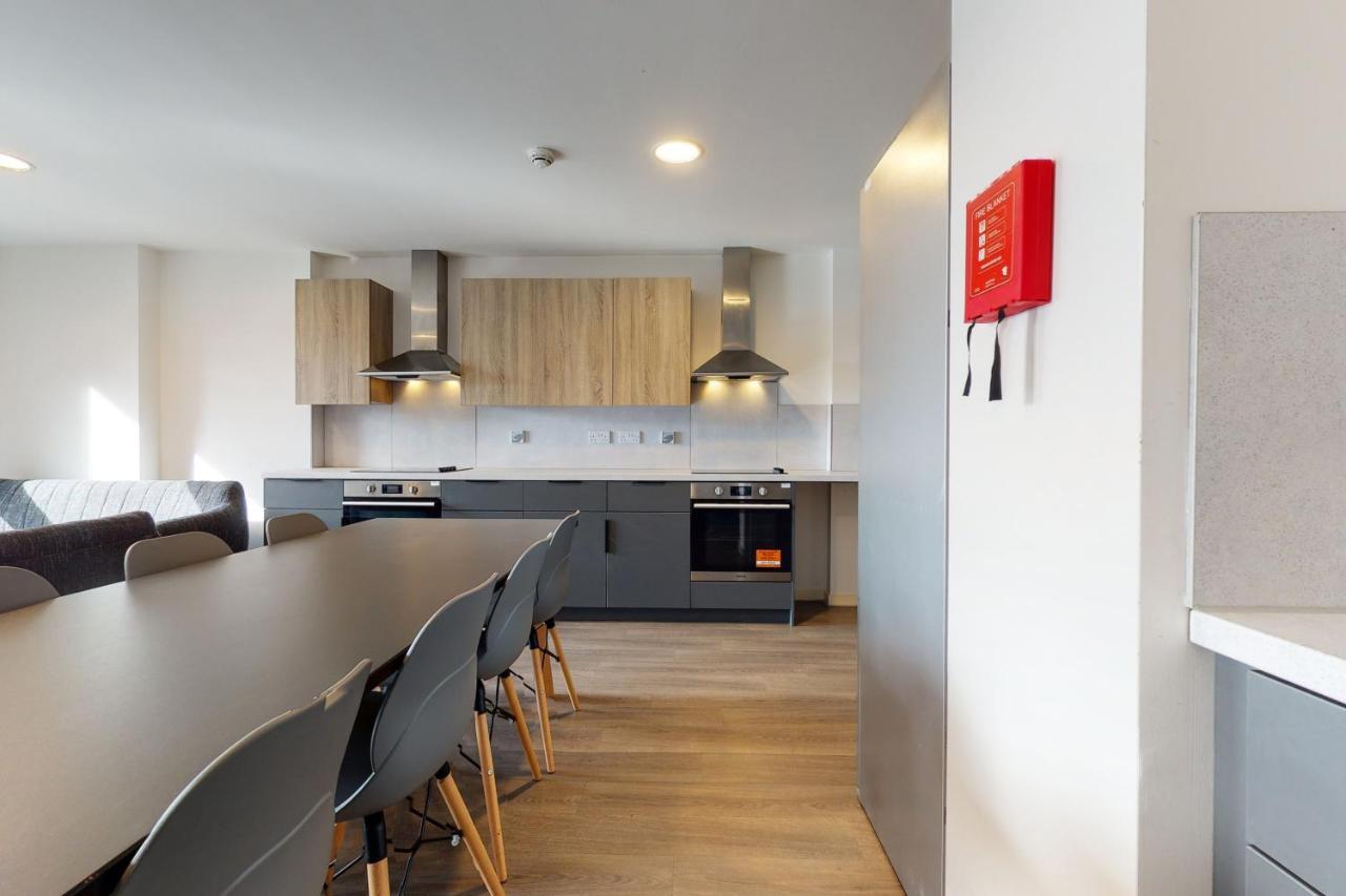 Private Bedrooms With Shared Kitchen, Studios And Apartments At Canvas Glasgow Near The City Centre For Students Only Luaran gambar